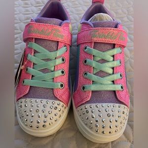 New Girls Sketchers Light Up Sneakers, Twinkle Toes Size 2
